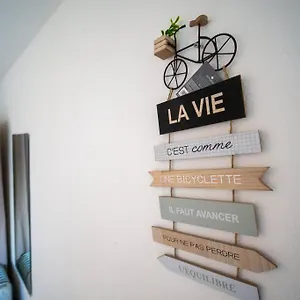 Appartement Tout Equipe A Juste Cote Du Tramway, Marseille